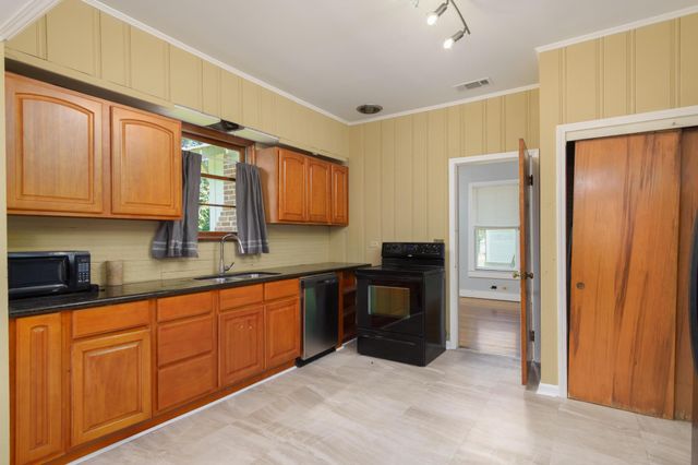 203 S 3rd, Collins, MS 39428