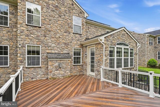 8089 TYSONS OAKS CT, Gainesville, VA 20155