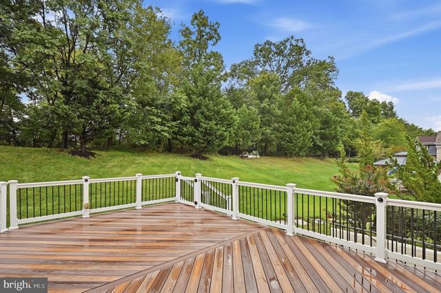 8089 TYSONS OAKS CT, Gainesville, VA 20155