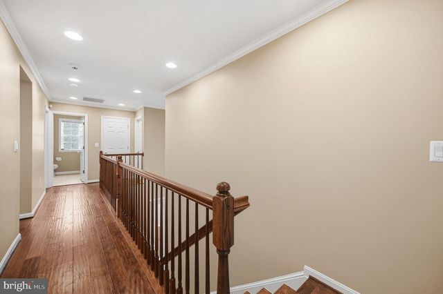 8089 TYSONS OAKS CT, Gainesville, VA 20155
