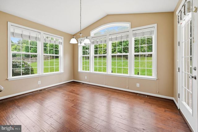 8089 TYSONS OAKS CT, Gainesville, VA 20155