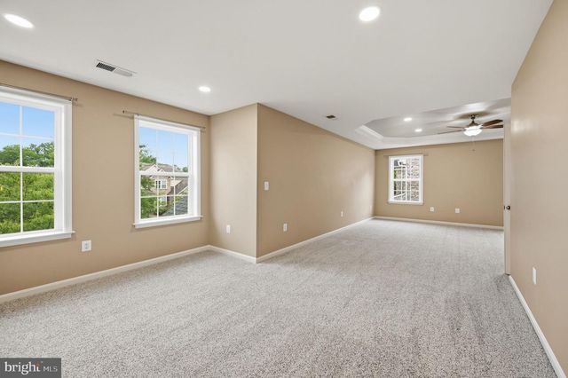 8089 TYSONS OAKS CT, Gainesville, VA 20155