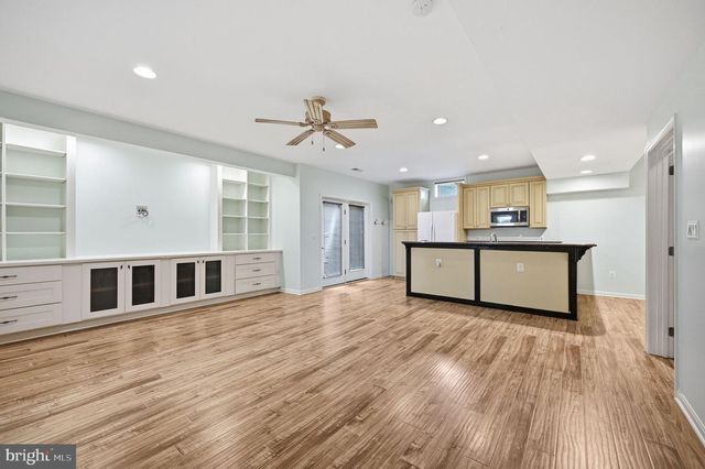8089 TYSONS OAKS CT, Gainesville, VA 20155