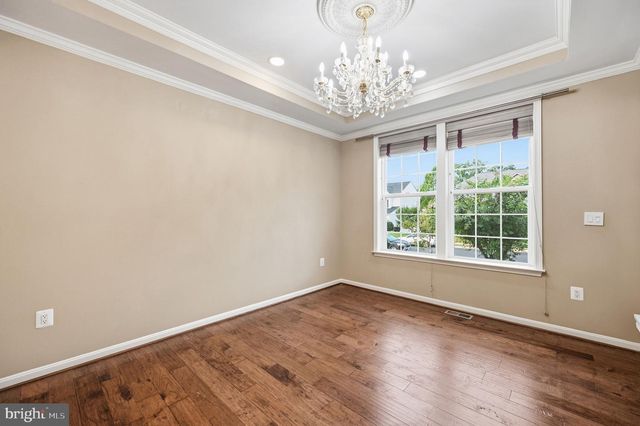 8089 TYSONS OAKS CT, Gainesville, VA 20155