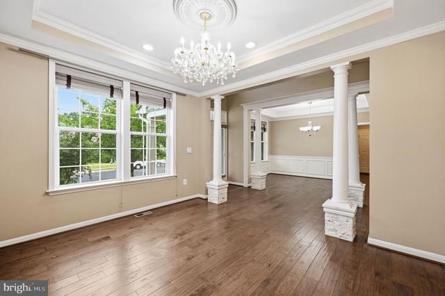 8089 TYSONS OAKS CT, Gainesville, VA 20155