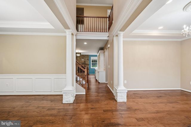 8089 TYSONS OAKS CT, Gainesville, VA 20155