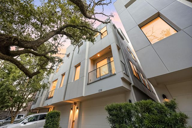 1719 Wentworth Street, Houston, TX 77004