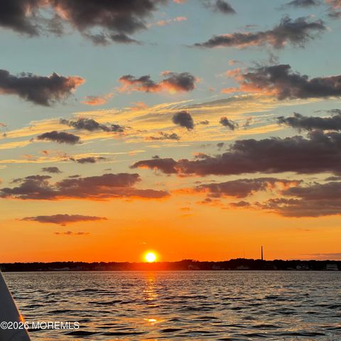 307 Ohanlon Avenue, Bayville, NJ 08721