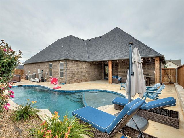 616 Vintage Drive, Norman, OK 73069