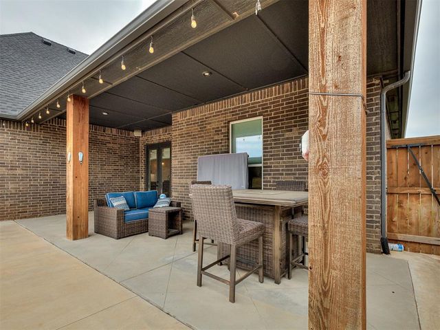 616 Vintage Drive, Norman, OK 73069