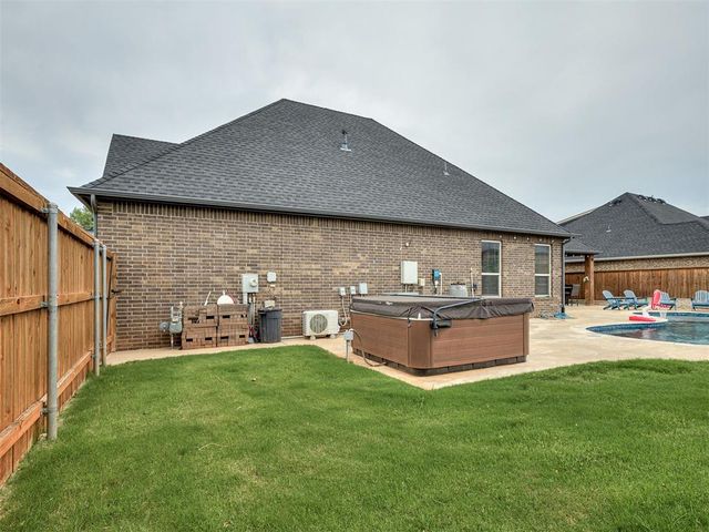 616 Vintage Drive, Norman, OK 73069