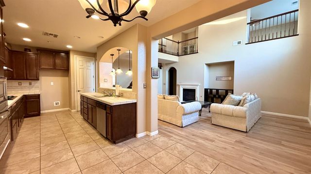 16206 Sand Bar Way, Lathrop, CA 95330