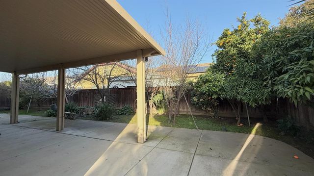 16206 Sand Bar Way, Lathrop, CA 95330