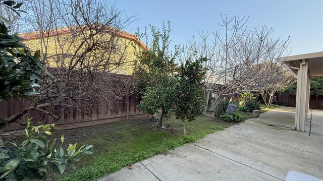 16206 Sand Bar Way, Lathrop, CA 95330