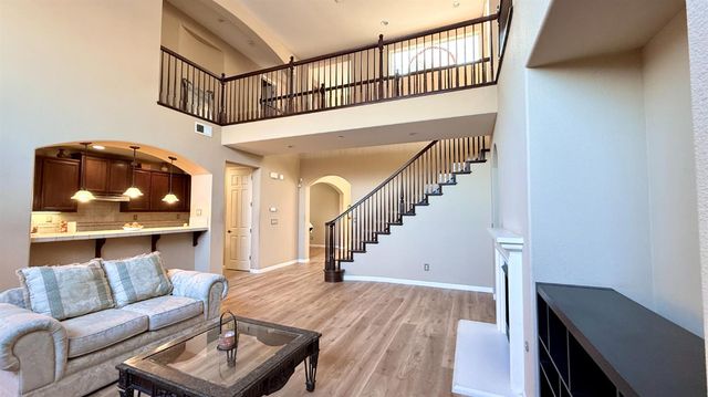 16206 Sand Bar Way, Lathrop, CA 95330