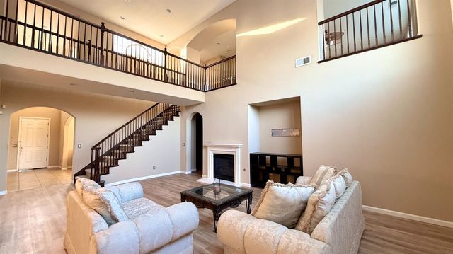 16206 Sand Bar Way, Lathrop, CA 95330