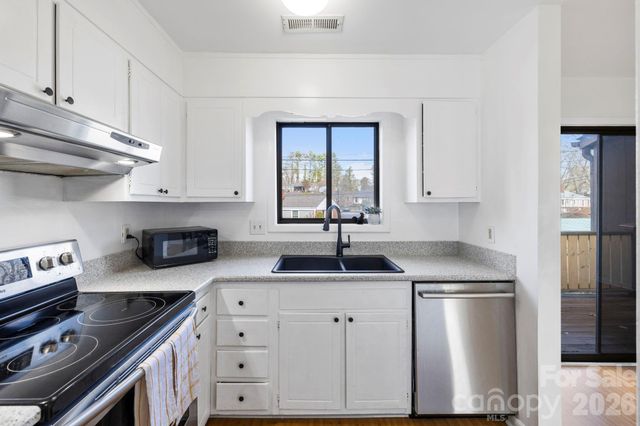 319 Greenville Highway 402, Brevard, NC 28712