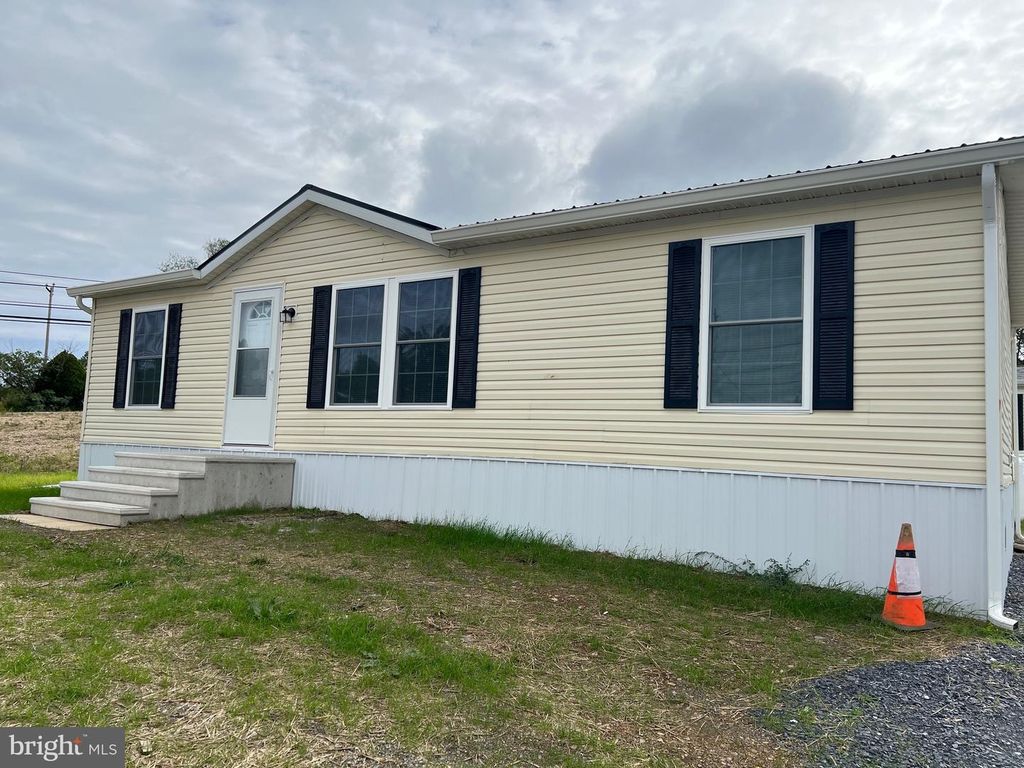 53 DUGAN CT, Hedgesville, WV 25427
