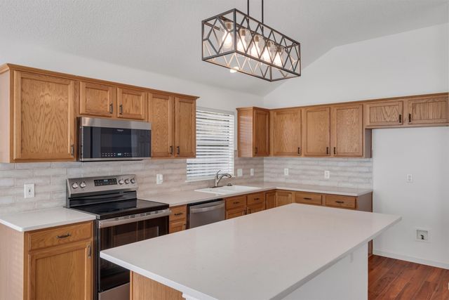 3204 Elmwood Drive, Mesquite, TX 75181