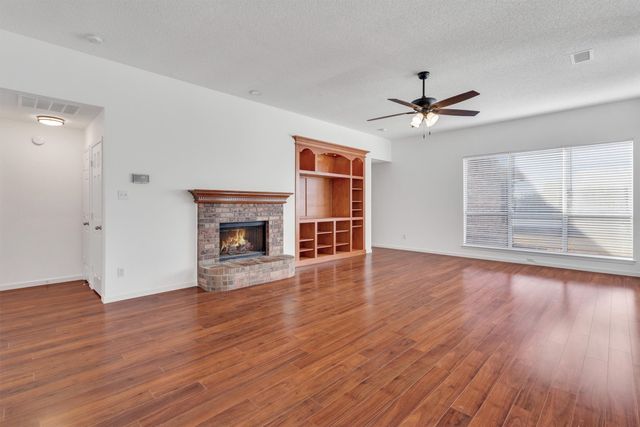 3204 Elmwood Drive, Mesquite, TX 75181