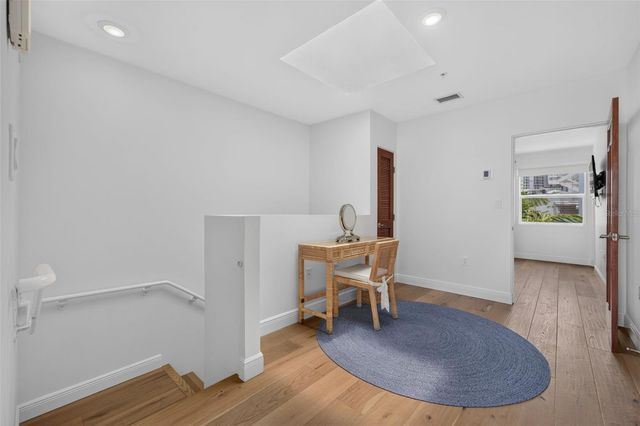 433 CENTRAL AVENUE, Sarasota, FL 34236