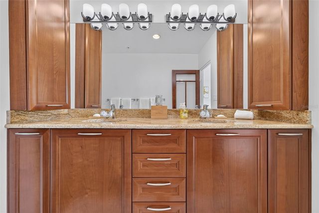 433 CENTRAL AVENUE, Sarasota, FL 34236