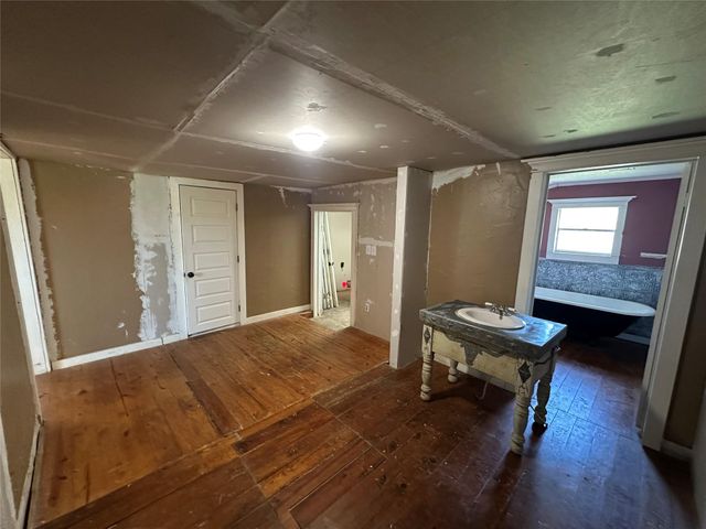 8773 I-45 S, Centerville, TX 75833