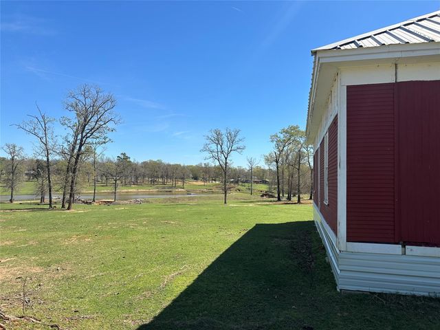 8773 I-45 S, Centerville, TX 75833