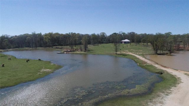 8773 I-45 S, Centerville, TX 75833