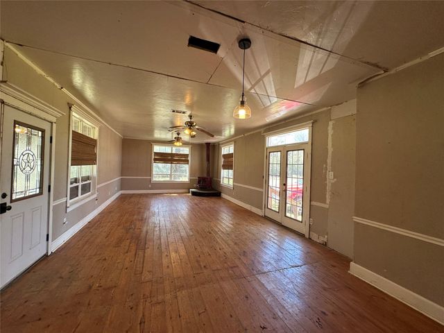 8773 I-45 S, Centerville, TX 75833