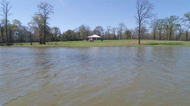 8773 I-45 S, Centerville, TX 75833