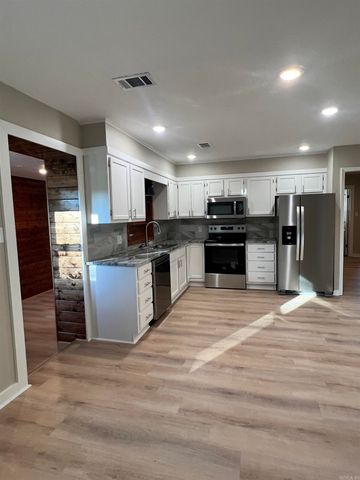 303 N Main Street, Bald Knob, AR 72010