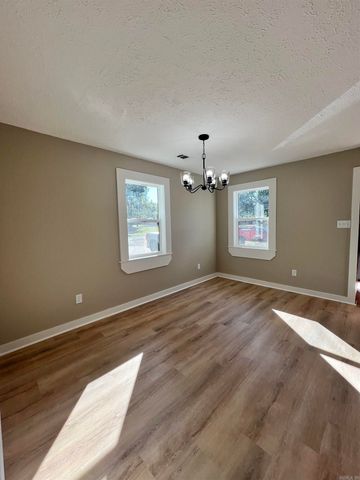 303 N Main Street, Bald Knob, AR 72010