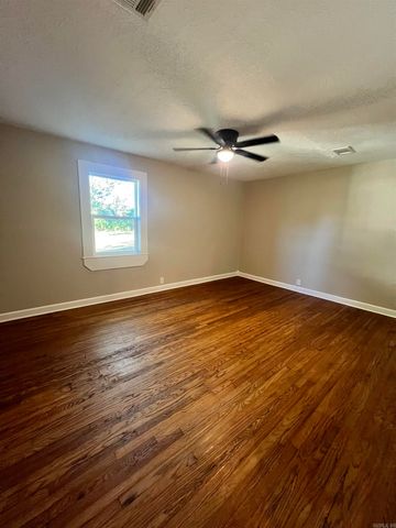 303 N Main Street, Bald Knob, AR 72010