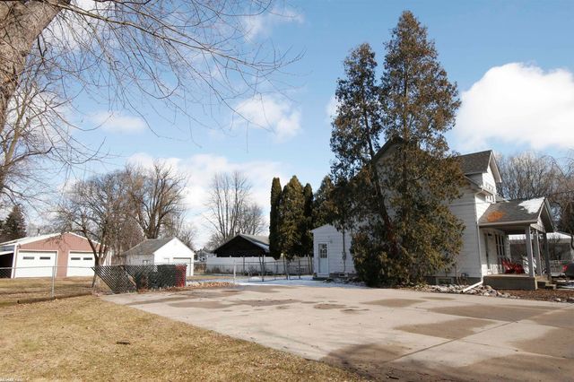 23515 Glenwood Road, Clinton Twp, MI 48035