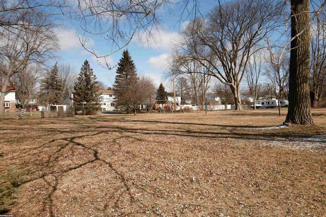 23515 Glenwood Road, Clinton Twp, MI 48035