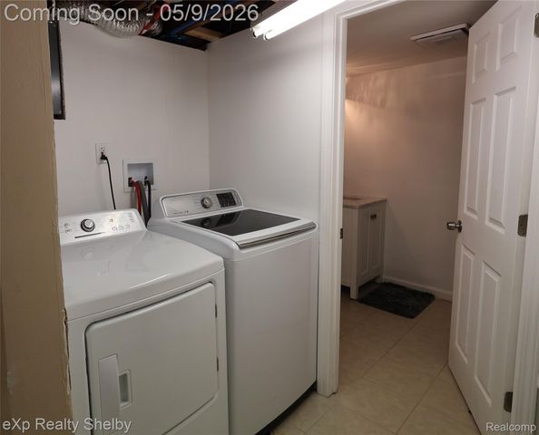 719 Sheryl Drive, Waterford Charter Township, MI 48328