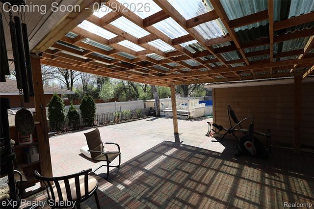 719 Sheryl Drive, Waterford Charter Township, MI 48328