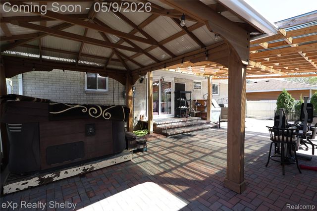 719 Sheryl Drive, Waterford Charter Township, MI 48328