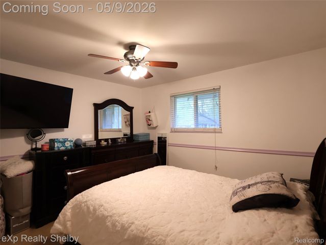 719 Sheryl Drive, Waterford Charter Township, MI 48328