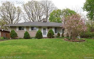 719 Sheryl Drive, Waterford Charter Township, MI 48328