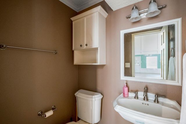 17214 Hill View Lane, Spring, TX 77379