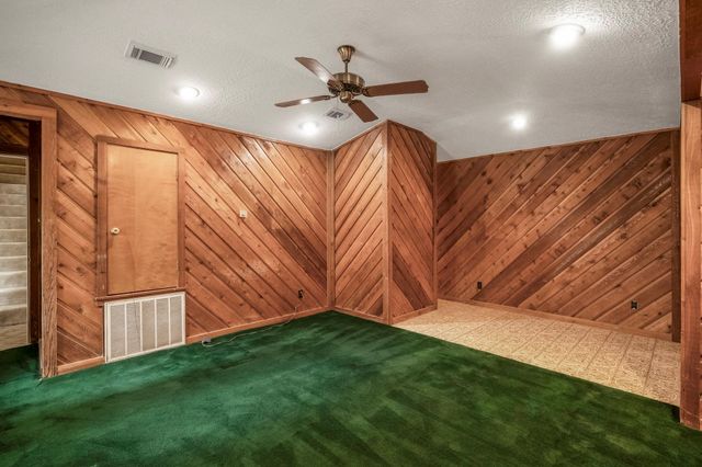 17214 Hill View Lane, Spring, TX 77379