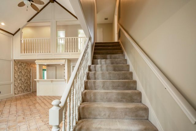 17214 Hill View Lane, Spring, TX 77379