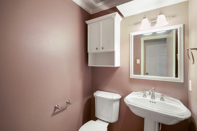 17214 Hill View Lane, Spring, TX 77379