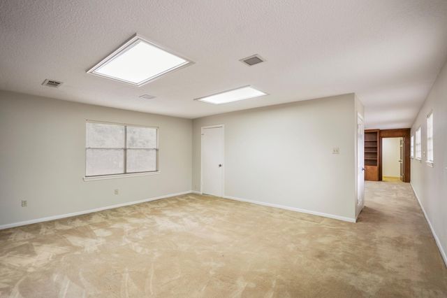 17214 Hill View Lane, Spring, TX 77379