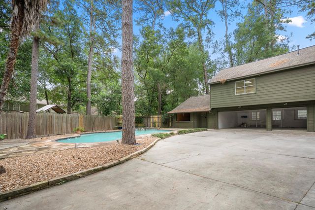17214 Hill View Lane, Spring, TX 77379
