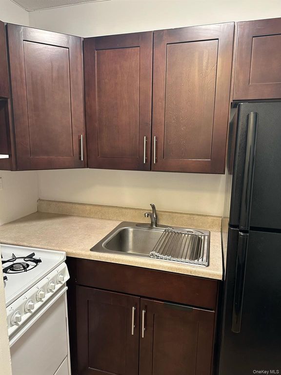 150-38 Union Turnpike 8L, Flushing, NY 11367 — photo 3