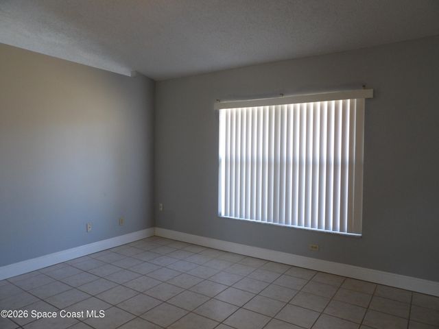 1006 Locust Avenue NW, Palm Bay, FL 32907