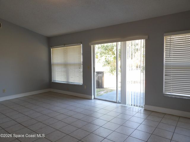 1006 Locust Avenue NW, Palm Bay, FL 32907